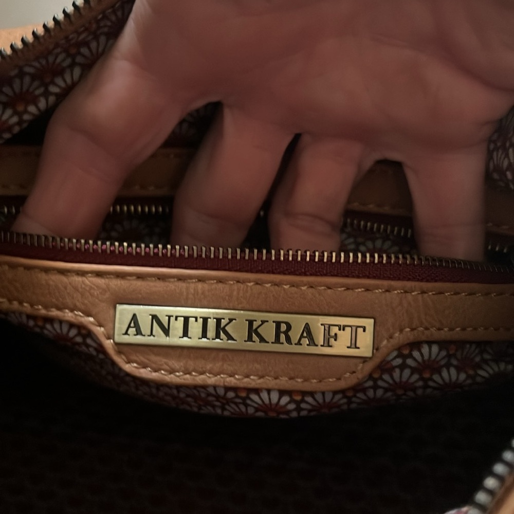 Antik Kraft Vegan Leather Satchel, camel w/retro print fabric lining. - Picture 7 of 9